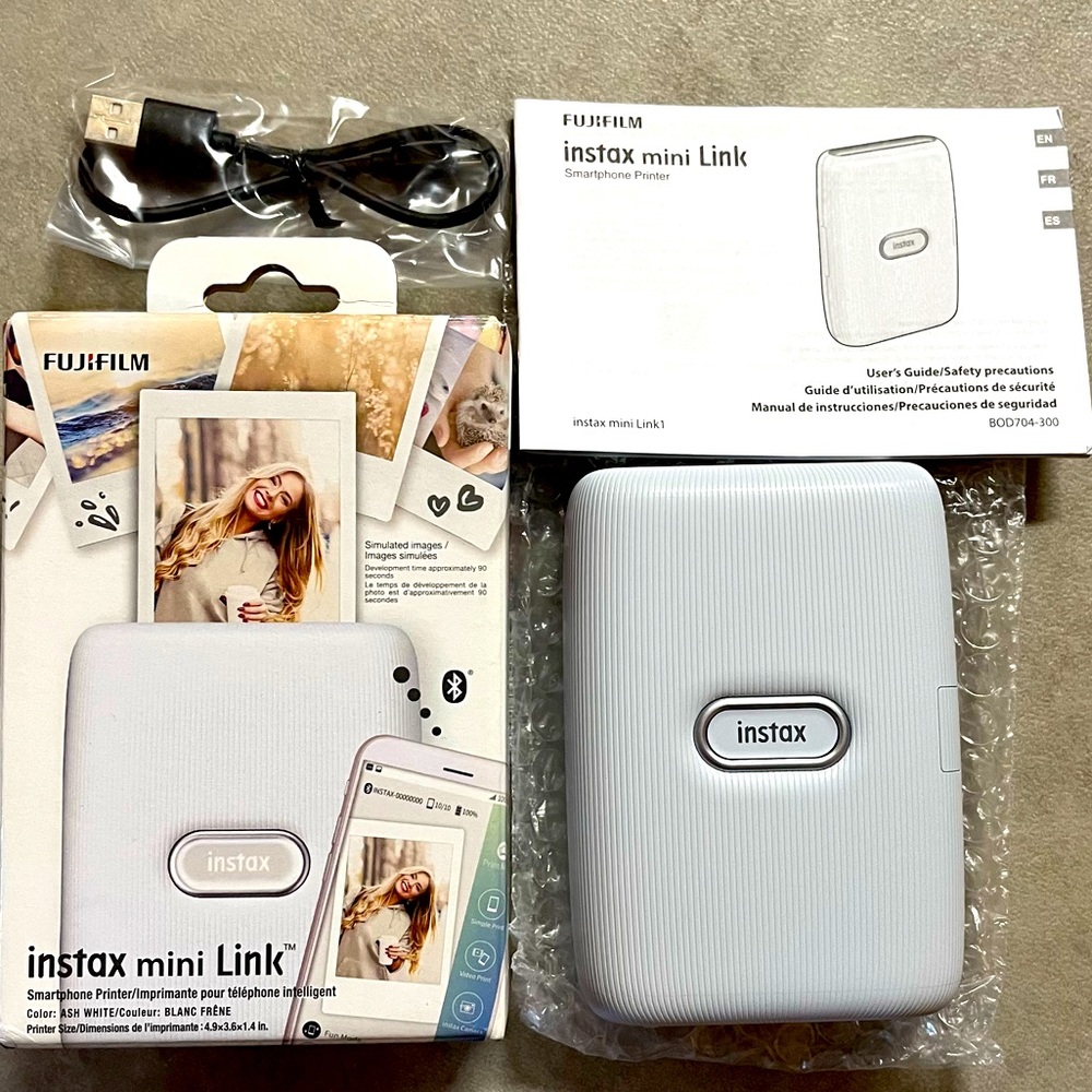 New Fujifilm Instax Mini Link Smartphone Printer - Ash White - Picture 1 of 6